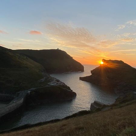 Polrunny Farm Seaberry Cottage With A Sea View And Log Burner Boscastle Exterior photo