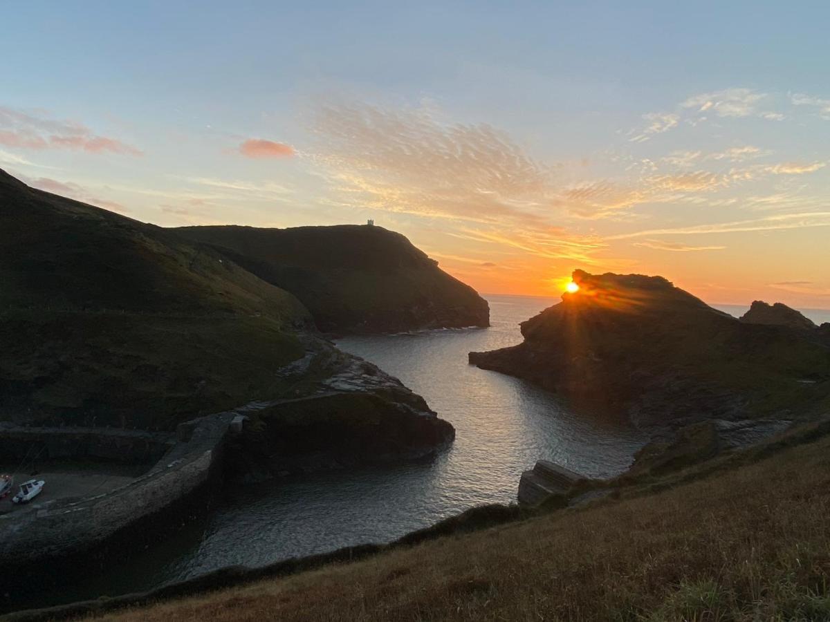 Polrunny Farm Seaberry Cottage With A Sea View And Log Burner Boscastle Exterior photo