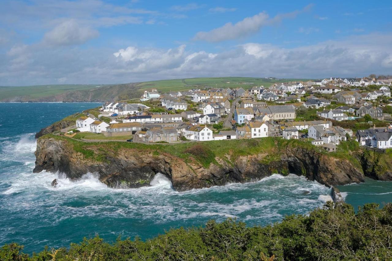 Polrunny Farm Seaberry Cottage With A Sea View And Log Burner Boscastle Exterior photo