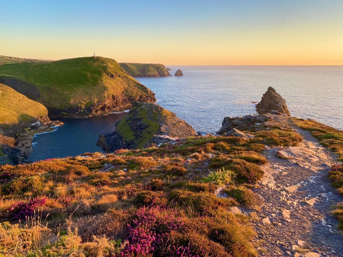 Polrunny Farm Seaberry Cottage With A Sea View And Log Burner Boscastle Exterior photo